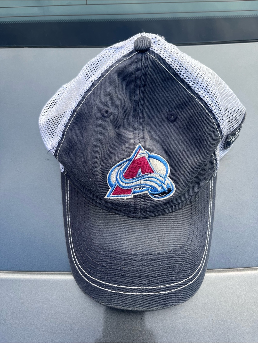 Colorado Avalanche Snapback Trucker Hat NHL Old Time Hockey